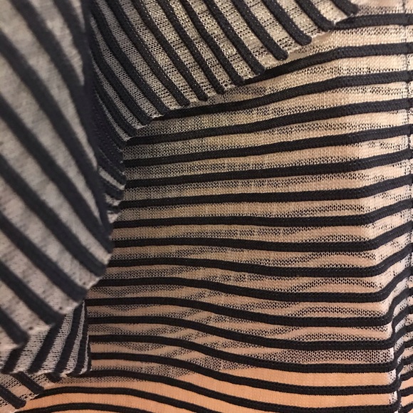 NEW off the shoulder Club Monaco Zuwema top - Picture 4 of 4